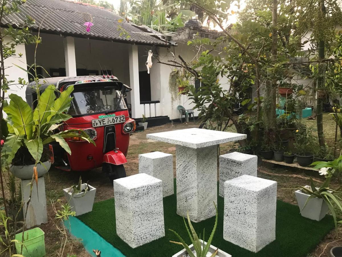 Jilan Homestay Bentota Luaran gambar